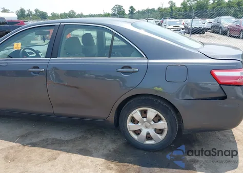 2007 Toyota Camry Le z USA, uszkodzony, nr VIN 4T1BE46K17U186575